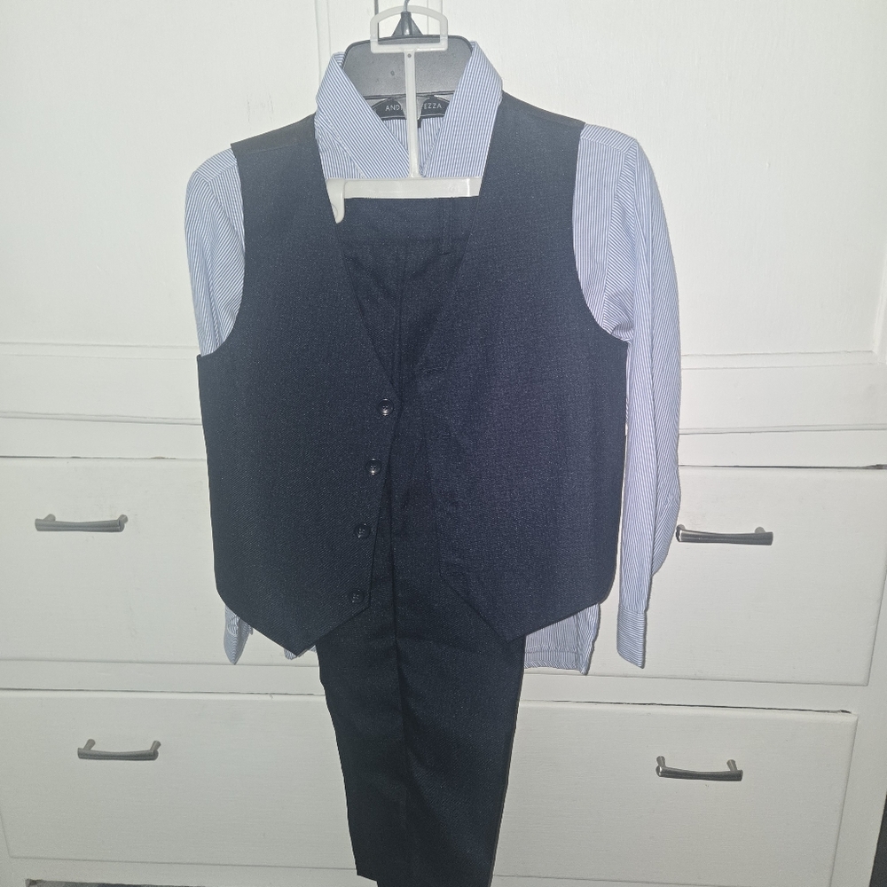 Boys Navy 3 Pcs Suit - Andrew Fezza - Picture 2 of 2